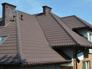 Металлочерепица Металл-Профиль Монтеррей 0,5 NormanMP RR 32 Темно-коричневый 4 - в «Монолит-Металлопрокат».
